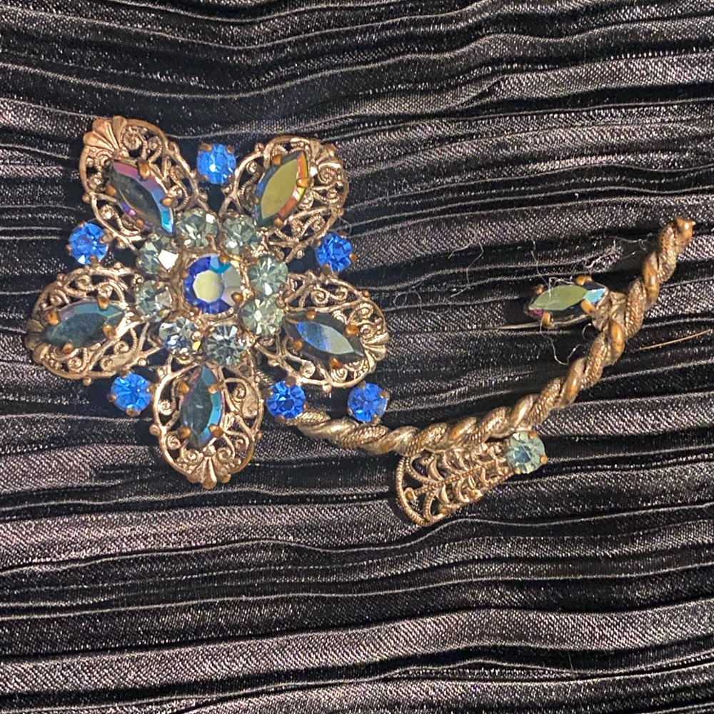 Vintage Western Germany Filigree Flower Brooch Pin Jewelry